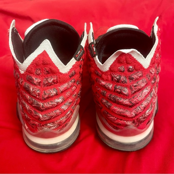 Nike LeBron 17 ‘Uptempo’ (8.5) - Picture 2 of 7
